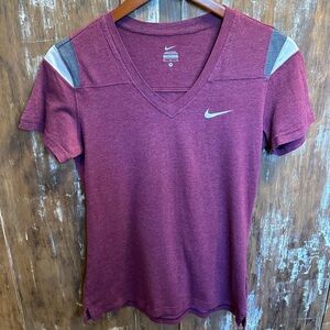 Nike Women’s Touchdown Tee Maroon Size Medium